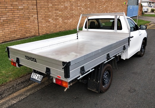 2018-toyota-workmate-aluminium-tray